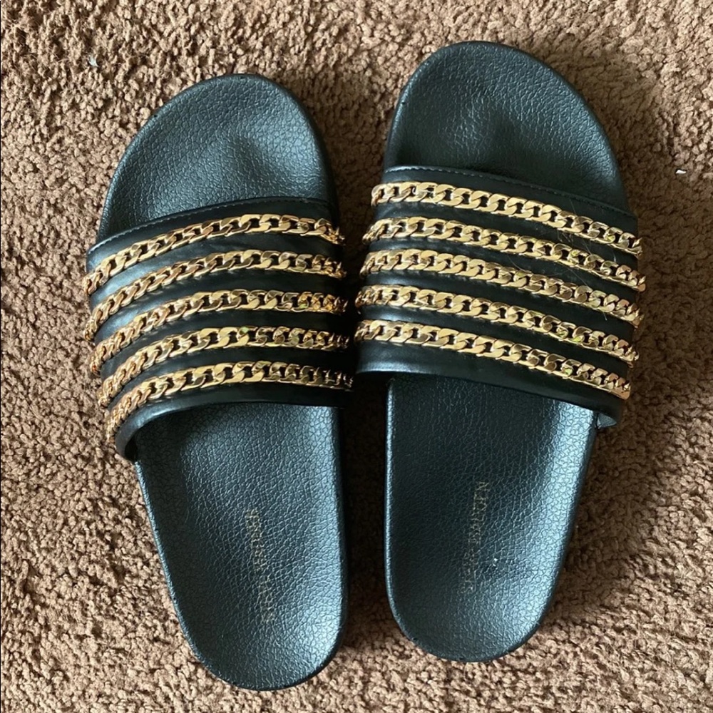 Steve Madden slides